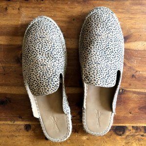 Universal Thread Animal Print Espadrilles 11